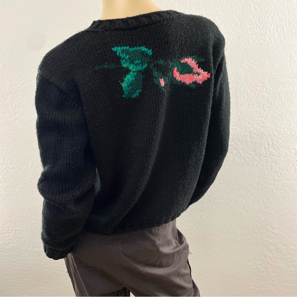 Vintage- black hand knit pink rose sweater- s/m - Picture 7 of 15